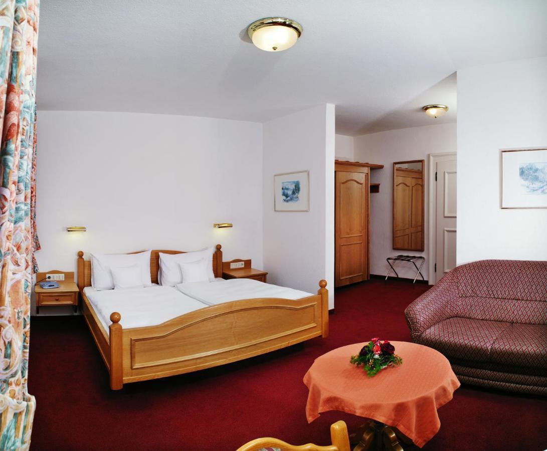 Isny im Allgäu Schloss-Gasthof Sonne מראה חיצוני תמונה