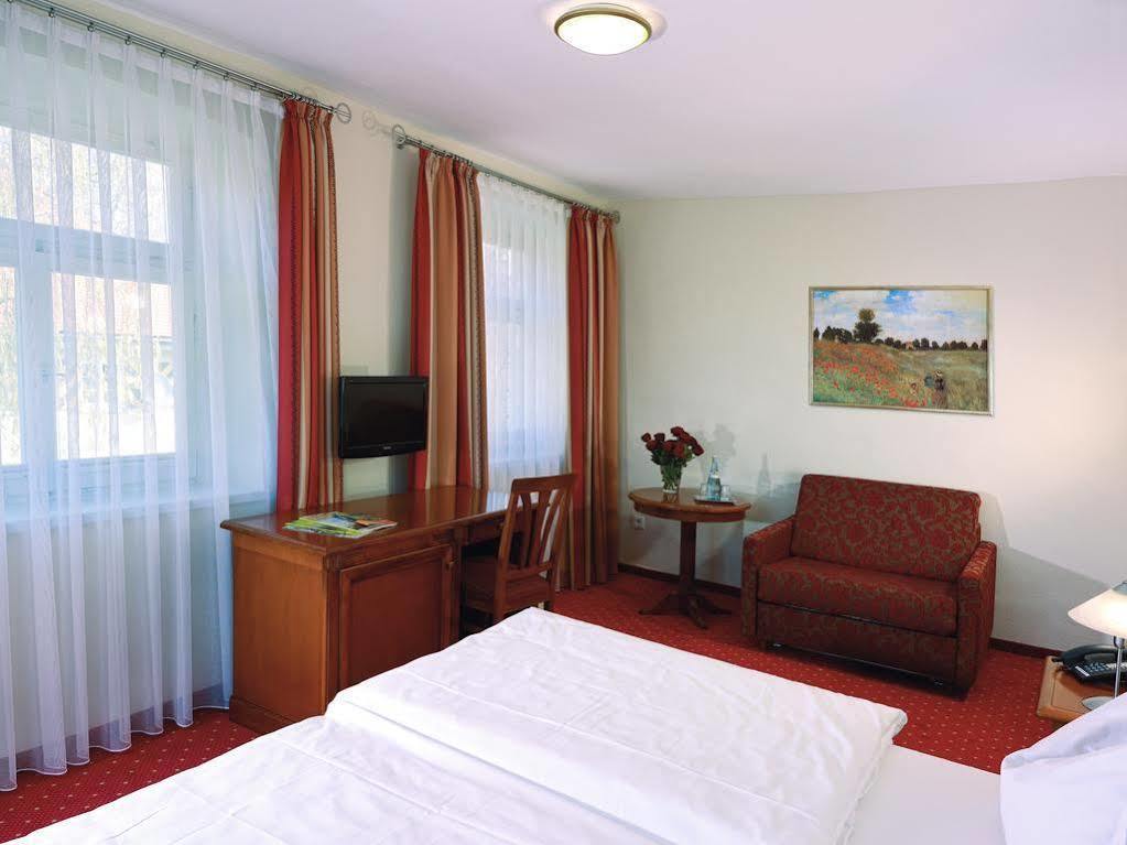 Isny im Allgäu Schloss-Gasthof Sonne מראה חיצוני תמונה